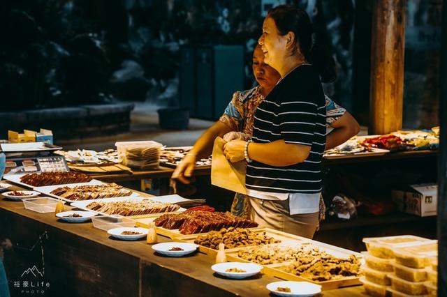 贵州阳朔游必去景点旅游攻略，阳朔旅游攻略必去景点（来阳朔怎么能不去桂林千古情景区）