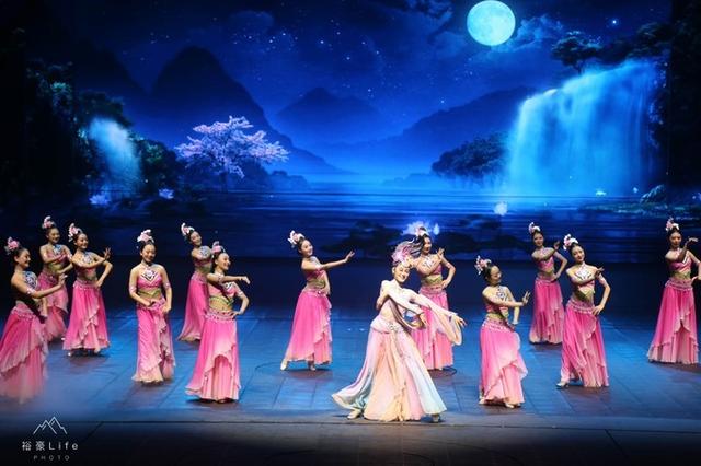 贵州阳朔游必去景点旅游攻略，阳朔旅游攻略必去景点（来阳朔怎么能不去桂林千古情景区）