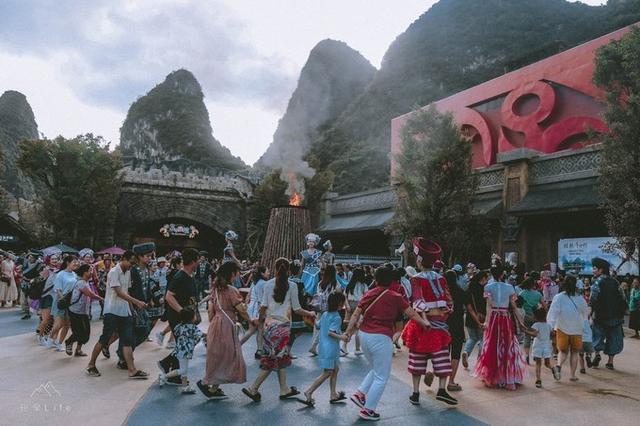 贵州阳朔游必去景点旅游攻略，阳朔旅游攻略必去景点（来阳朔怎么能不去桂林千古情景区）