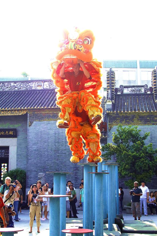 极具特色的佛山舞狮文化，佛山舞狮文化介绍（广东佛山祖庙中的民族传统体育娱乐活动——舞狮）