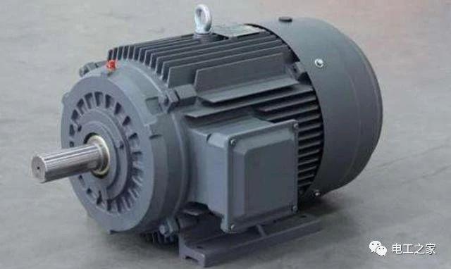 三相电功率的计算公式，三相电功率计算公式（三相电机每小时耗电量多少）