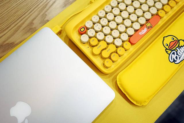 洛斐dot蓝牙机械键盘使用说明，洛斐DOT小黄鸭机械键盘体验