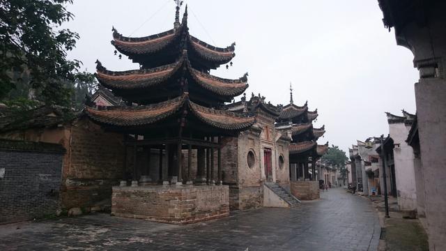 河南的旅游景点，河南适合旅游的景点（河南最值得去的十大旅游景点）