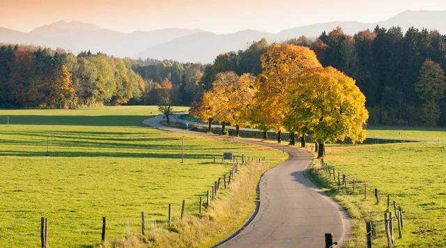 带秋字的四字成语，含有带秋字的成语（一波与“秋”相关的成语）