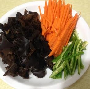 圖片[4]-【魚香肉絲】做法步驟圖 做好這一步 鮮香入味 肉絲太嫩滑了-起舞食譜網