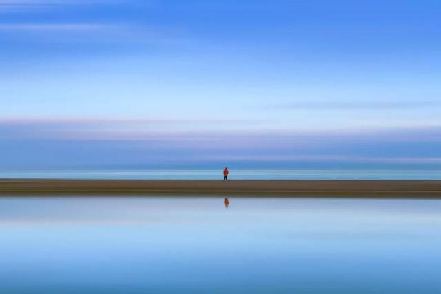 形容美玉的成语，形容玉的高雅的词语（凌波微步、镜花水月、倾国倾城）