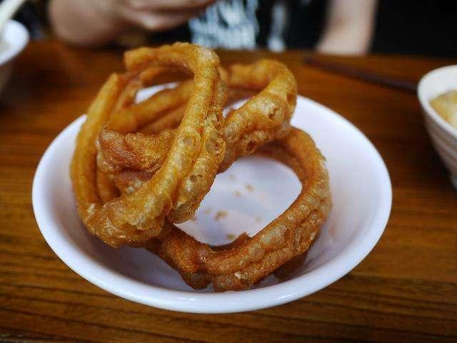 吃老北京小吃品百年京味--老北京小吃介绍，老北京风味小吃（6道老北京眼里的“京味小吃”）