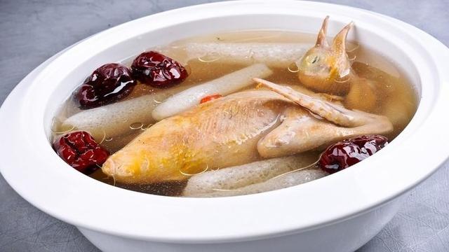 产后鸽子汤的做法，产后月子鸽子汤怎么做（最正确的鸽子汤做法）