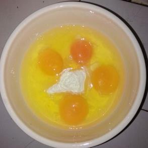 圖片[3]-【蔥花雞蛋餅】做法步驟圖 3分鐘做一盤 滿口蔥香 太好吃-起舞食譜網