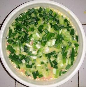 圖片[5]-【蔥花雞蛋餅】做法步驟圖 3分鐘做一盤 滿口蔥香 太好吃-起舞食譜網