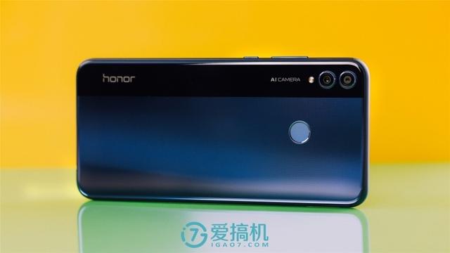honor8x是什么型号手机，honor8x手机多少钱（荣耀8X详细体验评测）