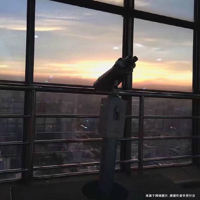 西安电视塔有多高，西安电视塔有多高多少米（感受玻璃平台带来的刺激和心跳）