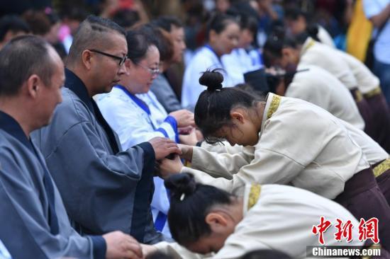 三礼是什么，经典常谈三礼是什么（云南建水举行“儒家三礼”仪式）