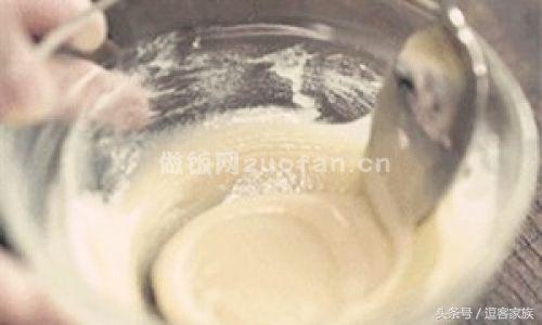 鸡蛋灌饼是哪地方的小吃，鸡蛋灌饼哪里特色（舌尖上的河南美食之信阳鸡蛋灌饼）