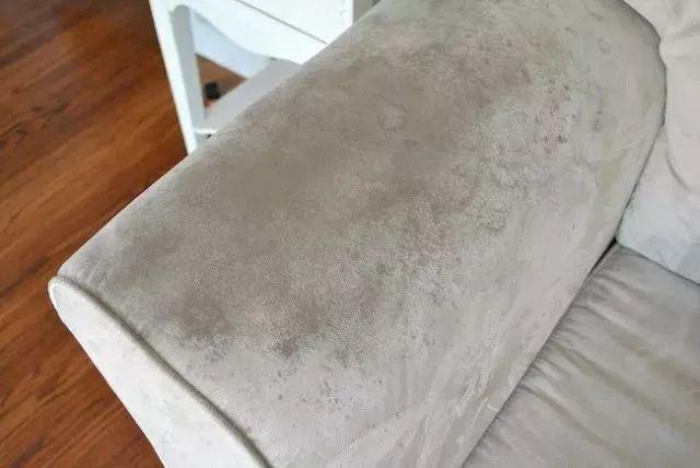 沙发套很脏要怎么洗干净，沙发套很脏要怎么洗干净视频（沙发脏了不用拆、不用洗）