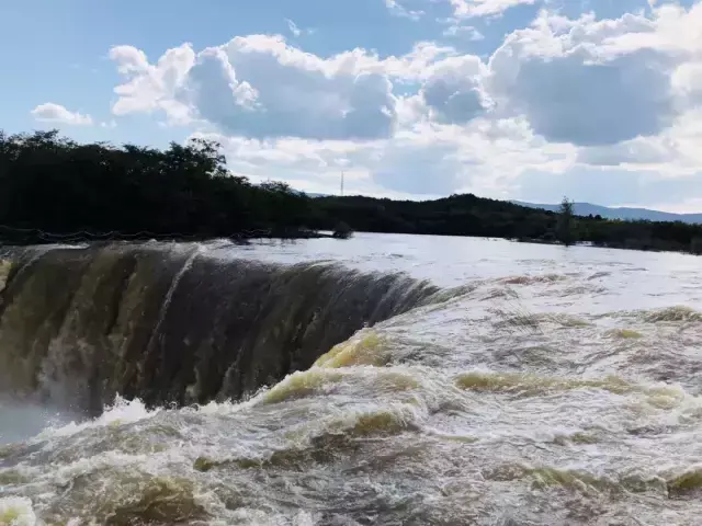 镜泊湖门票多少钱一张，镜泊湖门票多少钱一张包括哪些地方（国庆镜泊湖门票优惠购）