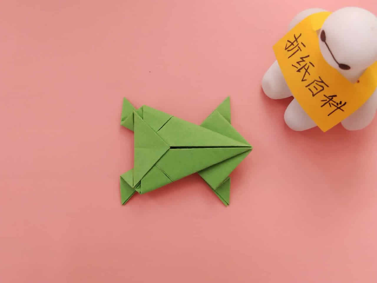 可以弹跳的青蛙折纸，简单几步就做好，手工DIY折纸图解教程
