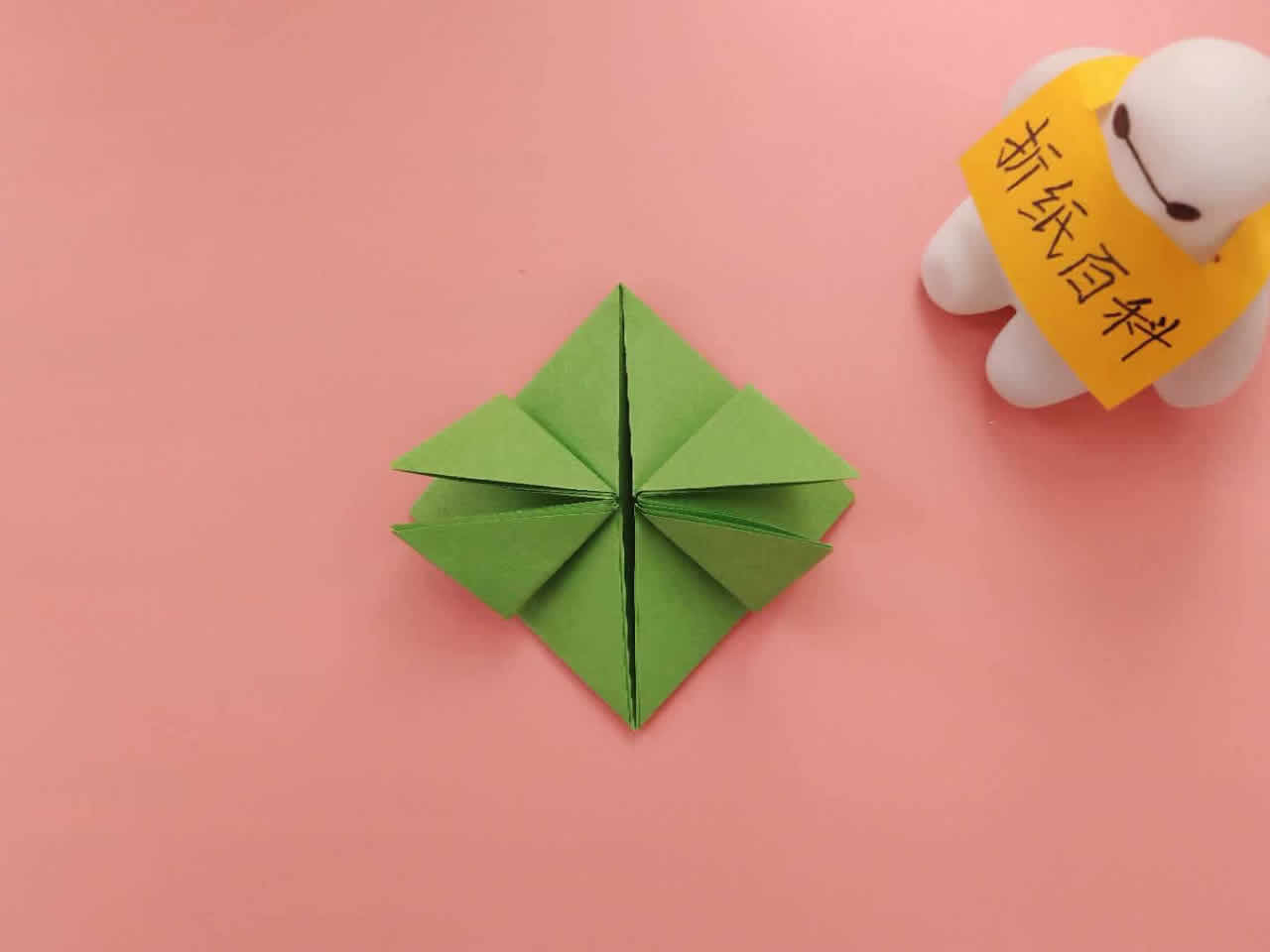可以弹跳的青蛙折纸，简单几步就做好，手工DIY折纸图解教程