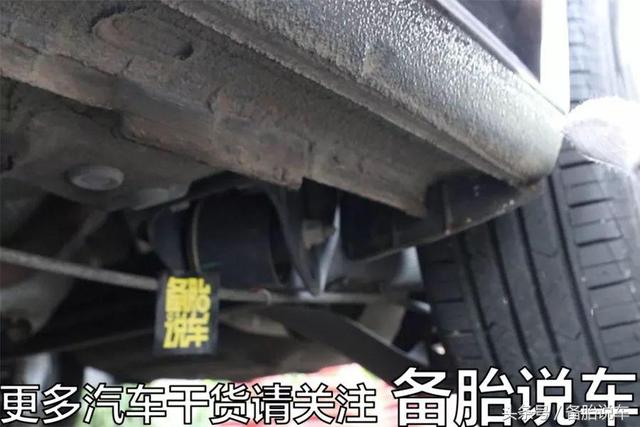 汽车怎么换备胎，汽车爆胎怎么换备胎（自己动手不用叫救援）