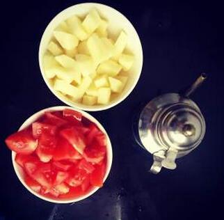 圖片[5]-【番茄土豆?jié)鉁孔龇ú襟E圖 平衡體內(nèi)酸堿環(huán)境 促進尿酸排出-起舞食譜網(wǎng)