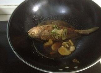 图片[4]-【红烧黄鱼】做法步骤图 颜值一流 营养又美味-起舞食谱网