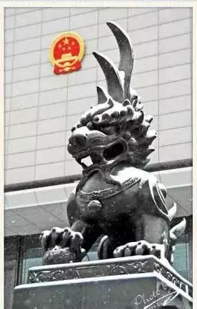 廌字怎么读 什么意思呢，廌字怎么读（解字丨“法”字里蹲着一尊神兽）