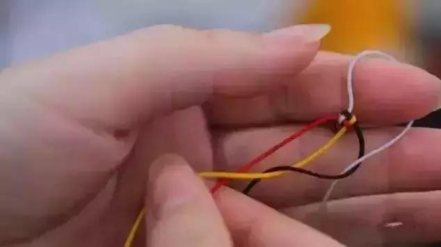  文玩手串怎么系绳，文玩手串编绳打结方法（文玩手串的5种打结方式） 