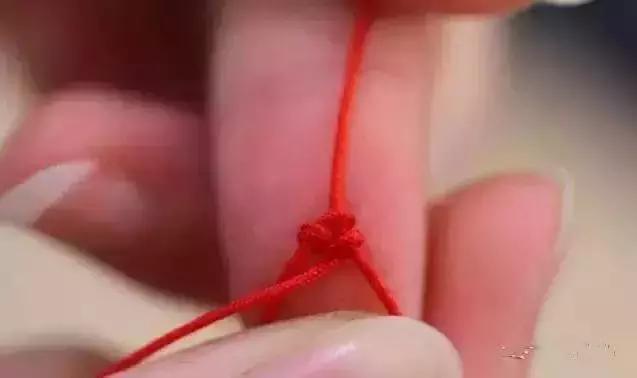  文玩手串怎么系绳，文玩手串编绳打结方法（文玩手串的5种打结方式） 