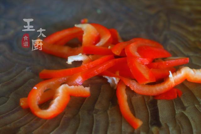 娃娃菜豆腐排骨汤，豆腐娃娃菜汤怎么做好吃又简单（家常菜娃娃菜炖豆腐）