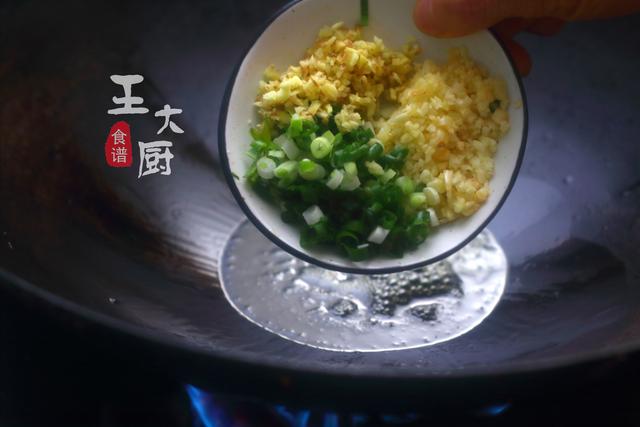 娃娃菜豆腐排骨汤，豆腐娃娃菜汤怎么做好吃又简单（家常菜娃娃菜炖豆腐）