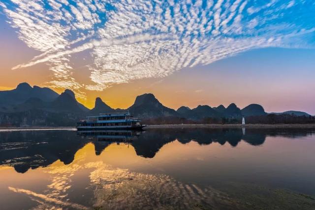 热爱祖国的诗歌，热爱祖国的诗歌短篇（重温这16首爱国诗篇……）