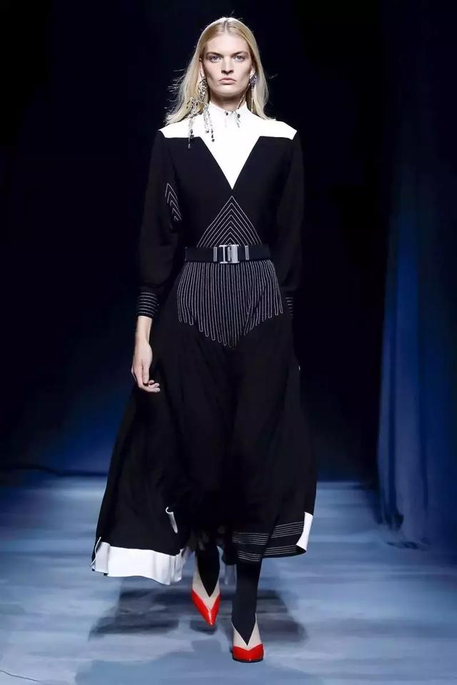 givenchy是什么牌子,givenchy品牌创立和历史(只有Givenchy这个牌子) givenchy是什么牌子,givenchy品牌创立和历史(只有Givenchy这个牌子)