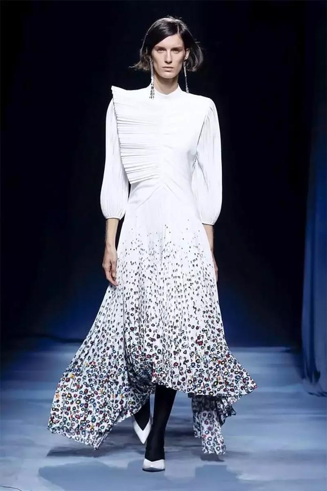 givenchy是什么牌子,givenchy品牌创立和历史(只有Givenchy这个牌子) givenchy是什么牌子,givenchy品牌创立和历史(只有Givenchy这个牌子)