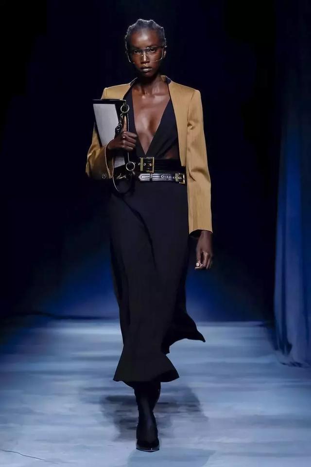 givenchy是什么牌子,givenchy品牌创立和历史(只有Givenchy这个牌子) givenchy是什么牌子,givenchy品牌创立和历史(只有Givenchy这个牌子)