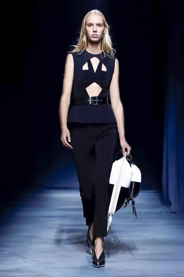 givenchy是什么牌子,givenchy品牌创立和历史(只有Givenchy这个牌子) givenchy是什么牌子,givenchy品牌创立和历史(只有Givenchy这个牌子)