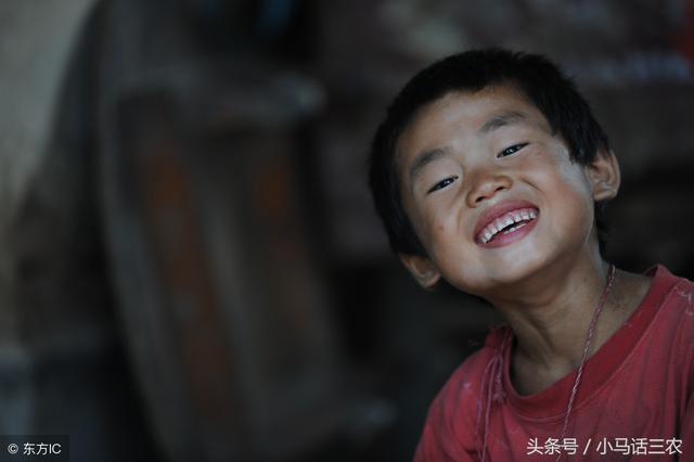 看面相判断生男生女，看面相怎么看生男生女（男孩看额头女孩看下巴来判断命运）