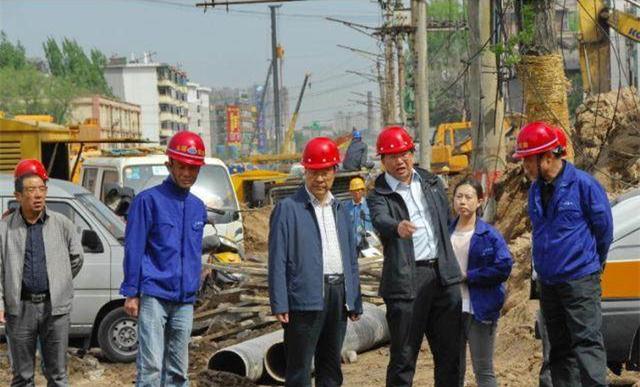工地蓝色安全帽代表什么，工地蓝帽代表什么（4种颜色的安全帽分别对应什么身份）