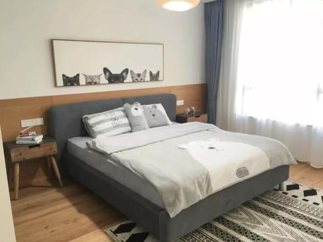 房间床的正确摆放位置方向，家庭床的摆放位置方向（床头朝哪边好，别纠结了！）