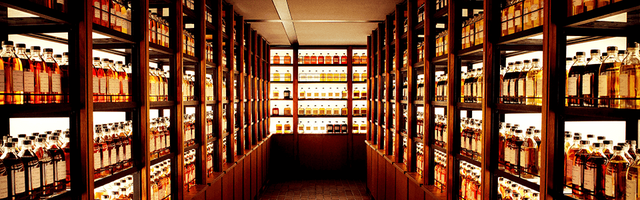 山崎18年为什么贵，山崎18年涨价（那些酒吧里镇店的山崎威士忌）