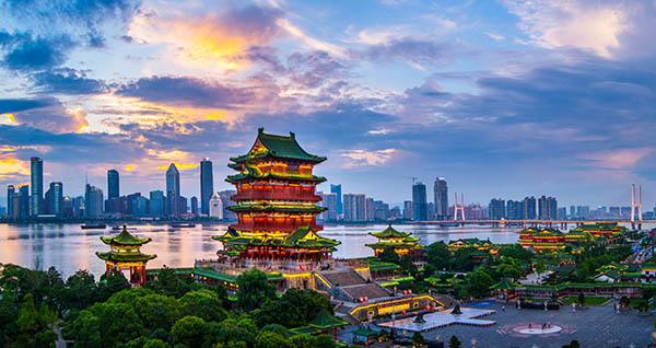 滕王阁在哪个省，滕王阁在什么省（滕王阁：落霞与孤鹜齐飞）