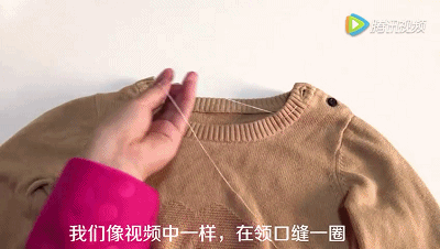毛衣怎么挂不变形，怎样挂毛衣不变形肩部不起角的方法（简单一招衣领轻松复原）