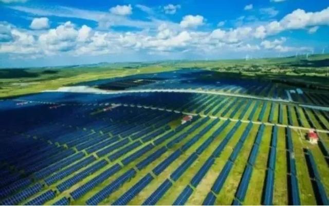 明月山机场在哪停车，明月山机场停车场怎么收费（32个光伏电站、光伏机场、光伏火车站大赏）