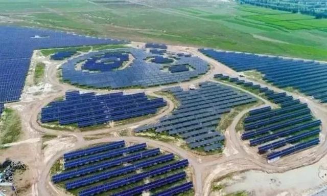 明月山机场在哪停车，明月山机场停车场怎么收费（32个光伏电站、光伏机场、光伏火车站大赏）