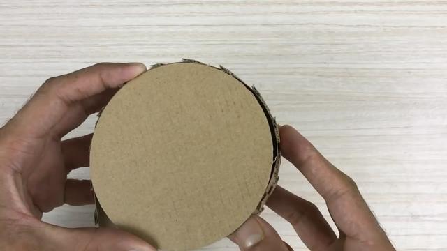 手工纸盒的制作，抽纸盒手工制作方法（教你如何制作迷你拖拉机）