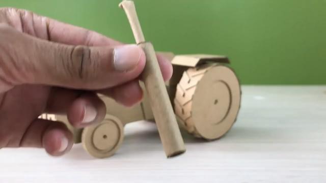 手工纸盒的制作，抽纸盒手工制作方法（教你如何制作迷你拖拉机）