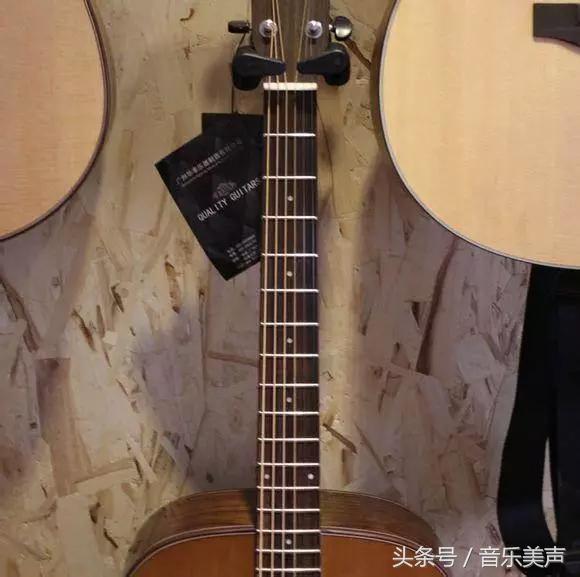 吉他背带安装图解，吉他背带怎么绑（学吉他前必知的几大知识点）