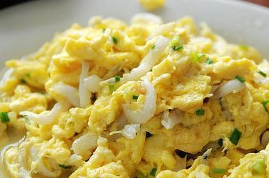 蓖麻油炒鸡蛋，蓖麻油炒鸡蛋催产用量是多少（从天使到魔鬼的蓖麻油）