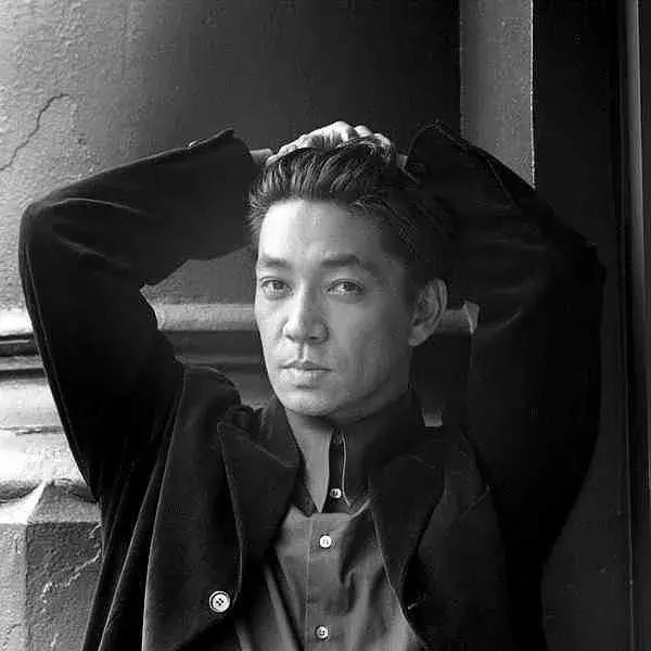 黄昏英文版原唱，黄昏英文版原唱女声（依然没有一部中国电影可以超越它）