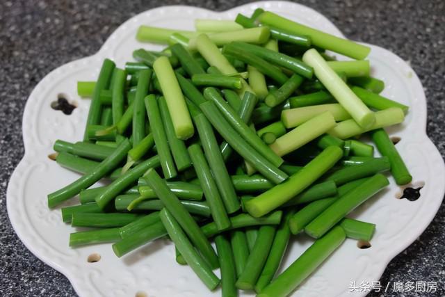 炒牛肉的做法大全家常，炒牛肉做法 最正宗的做法（牛肉和蒜苔这样炒）