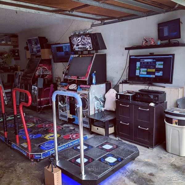 跳舞机怎么玩，有没有跳舞机（国外胖哥玩跳舞机减重100斤）